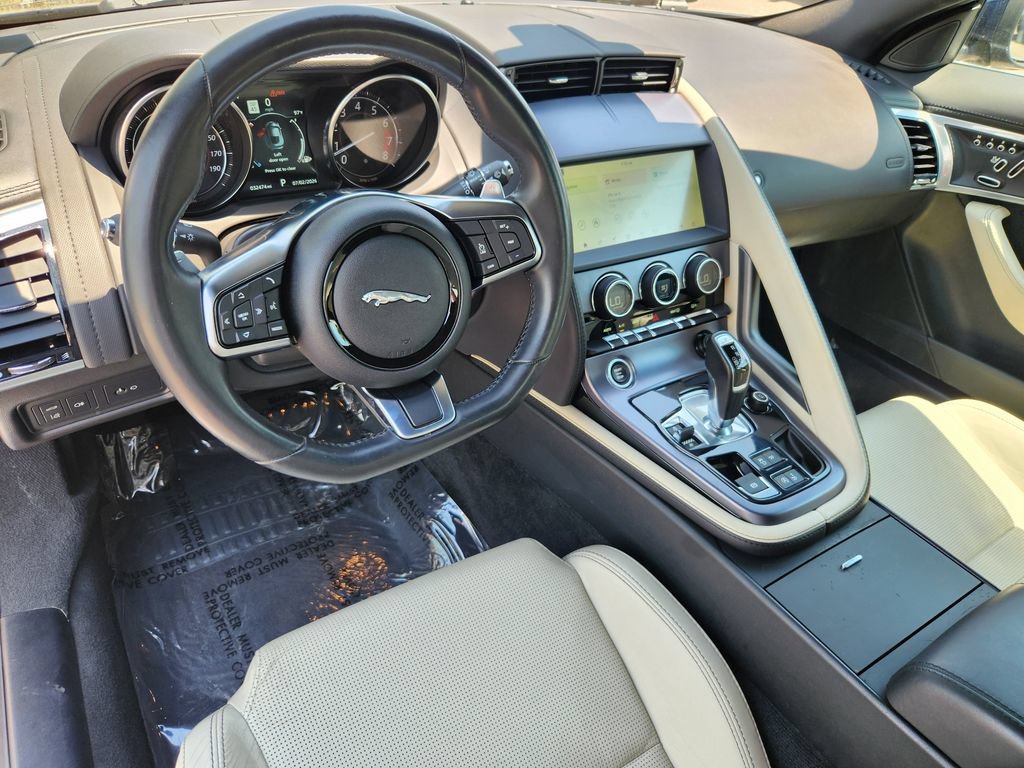 Used 2020 Jaguar F-TYPE Coupe RWD image 17
