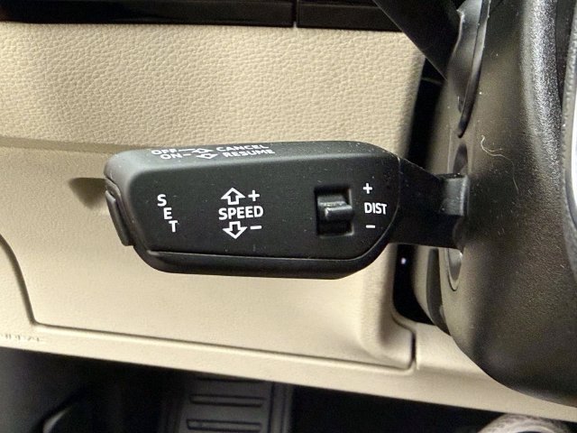 Used 2024 Audi Q8 e-tron Premium Plus w/ Premium Plus Package AWD/4WD image 27
