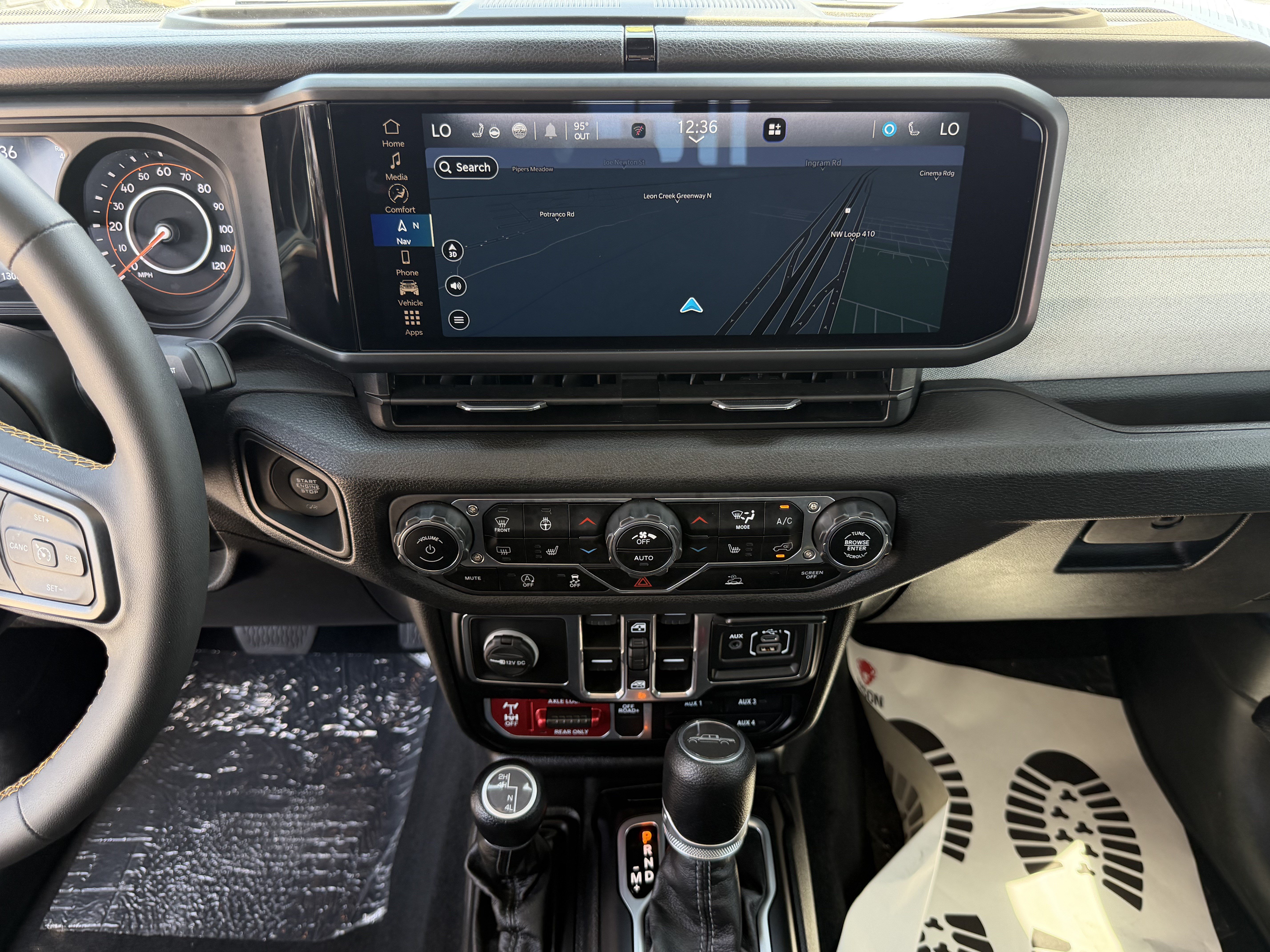 Used 2024 Jeep Gladiator Sport AWD/4WD image 18