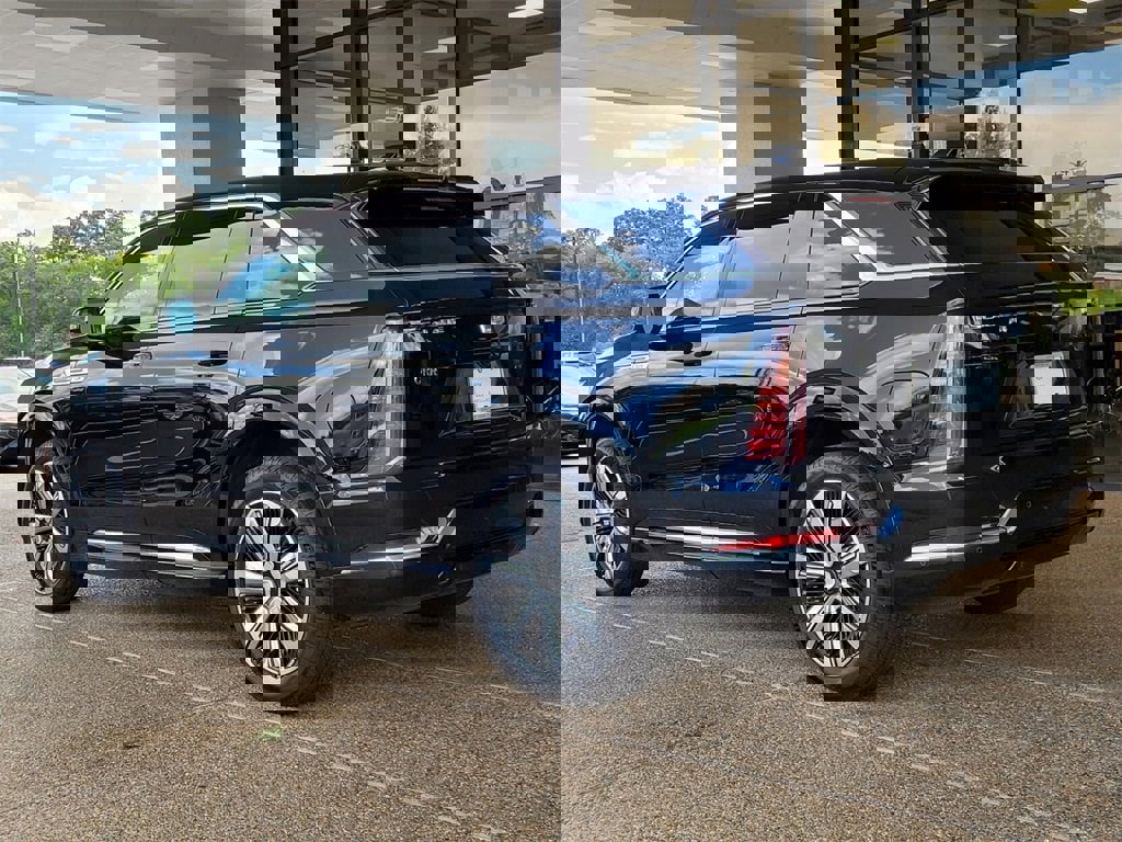 New 2025 Cadillac Escalade IQ Luxury 2 image 3