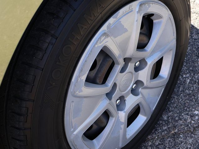 Used 2012 Kia Soul FWD image 38