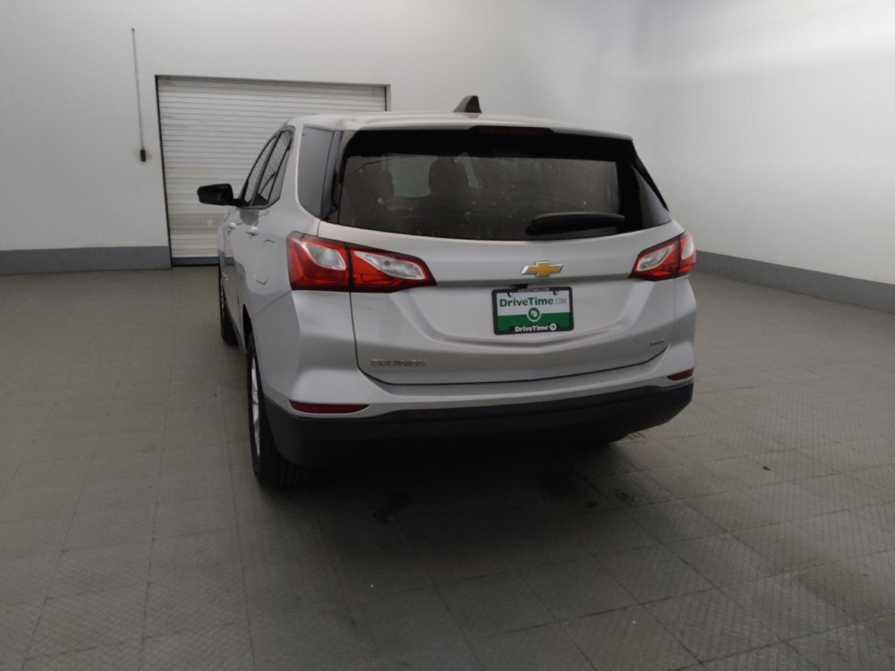 Used 2020 Chevrolet Equinox LS w/ LPO, Cargo Package AWD/4WD image 6