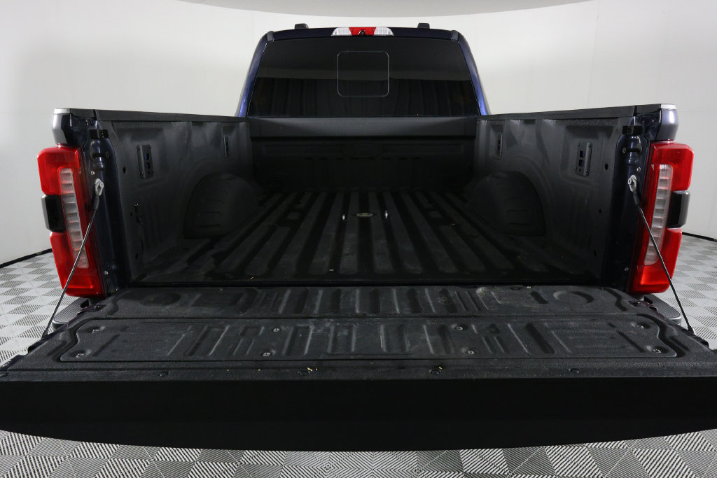 Used 2024 Ford F250 Lariat w/ Black Appearance Package AWD/4WD image 7
