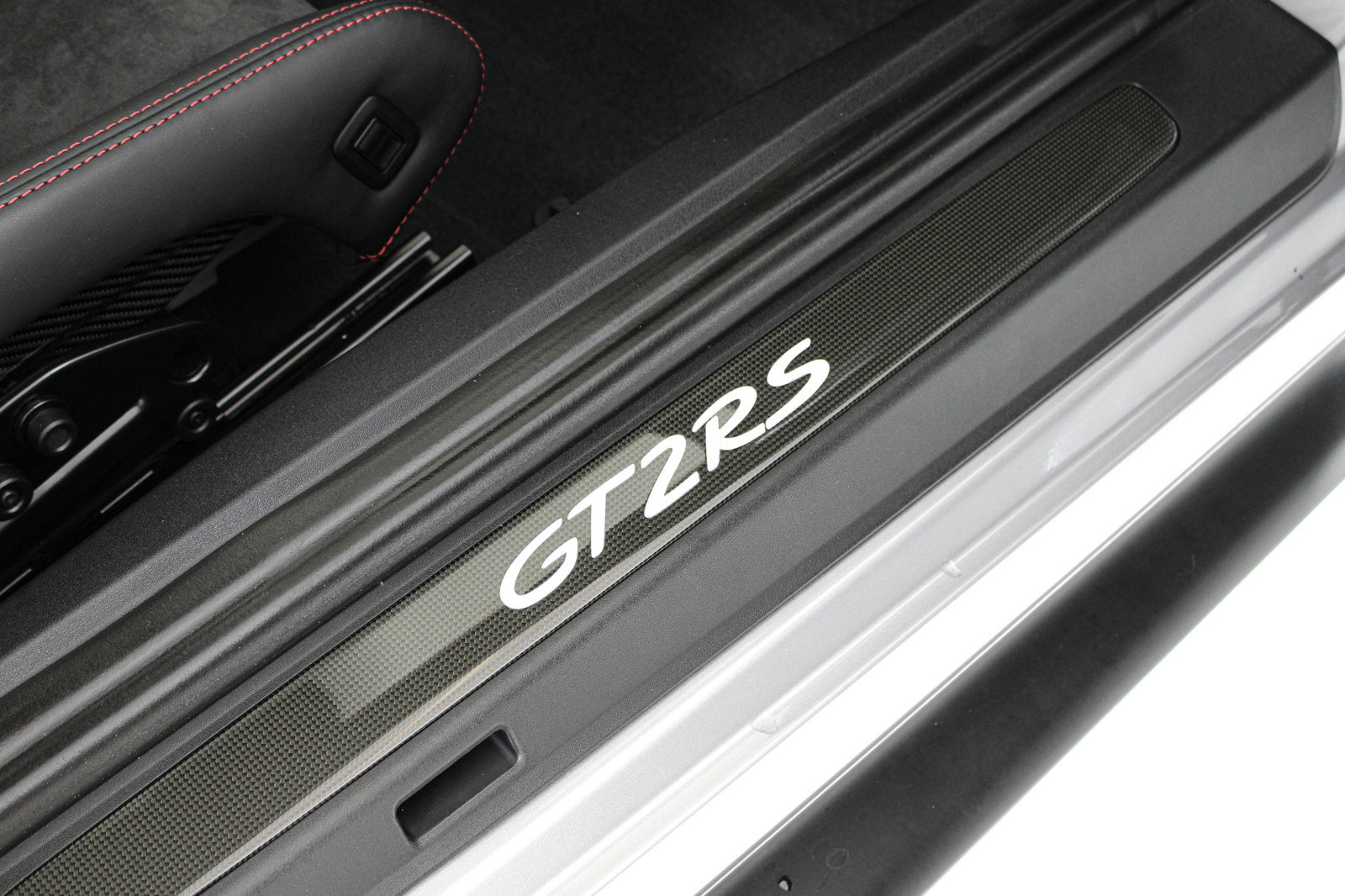 Used 2018 Porsche 911 GT2 RS RWD image 27