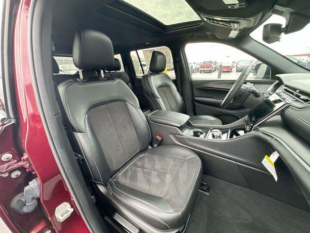 Certified 2024 Jeep Grand Cherokee Altitude image 26