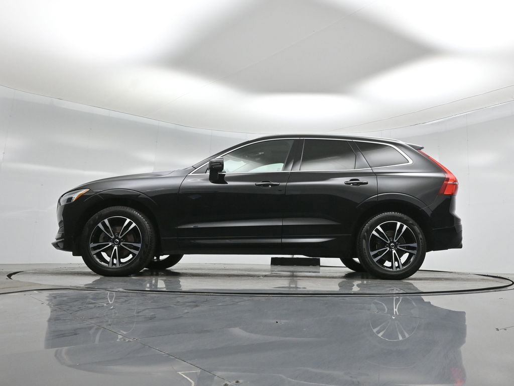 Used 2021 Volvo XC60 T5 Momentum w/ Premium Package image 7