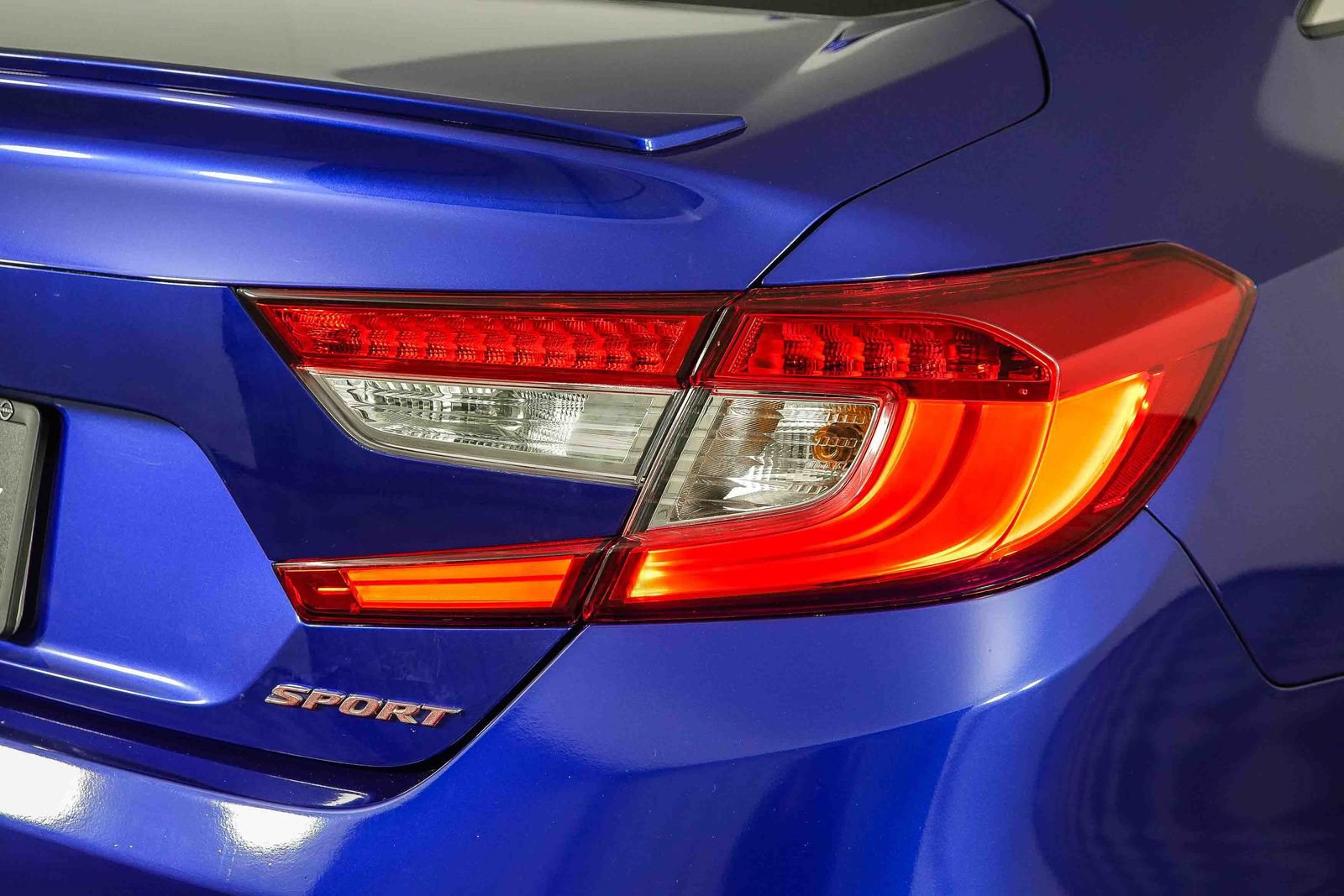 Used 2019 Honda Accord Sport image 8