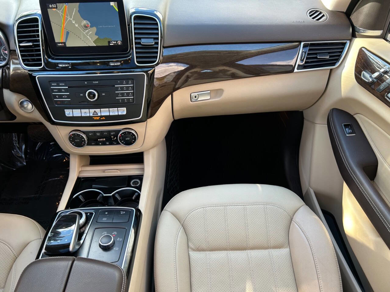 Used 2016 Mercedes-Benz GLE 350 4MATIC w/ Premium Package image 6