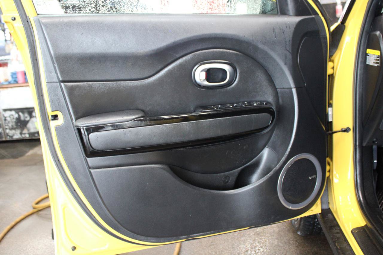 Used 2014 Kia Soul ! w/ Sun & Sound Package FWD image 13