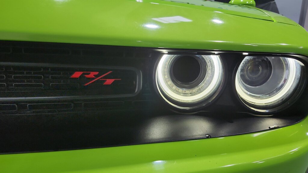 Used 2015 Dodge Challenger R/T w/ Quick Order Package 22B R/T RWD image 40