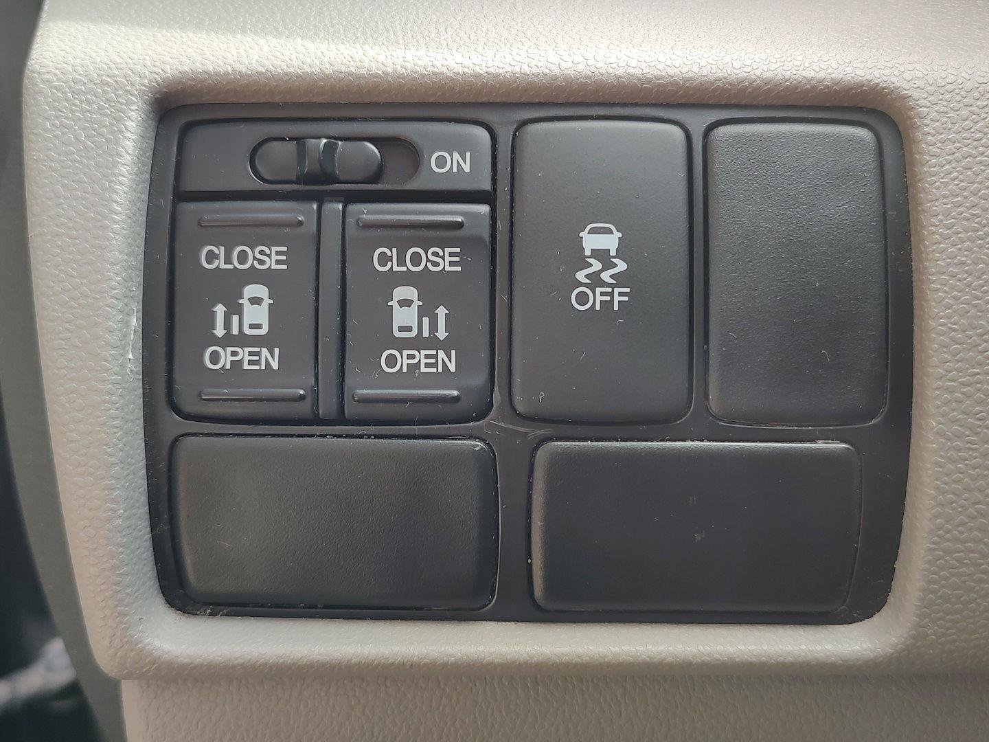 Used 2015 Honda Odyssey EX image 17