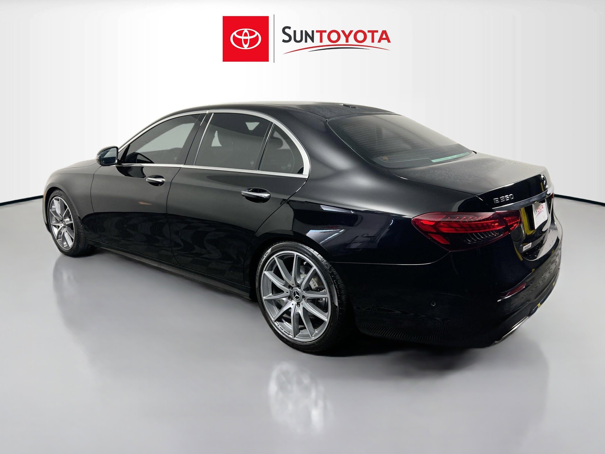 Used 2022 Mercedes-Benz E 350 Sedan image 6