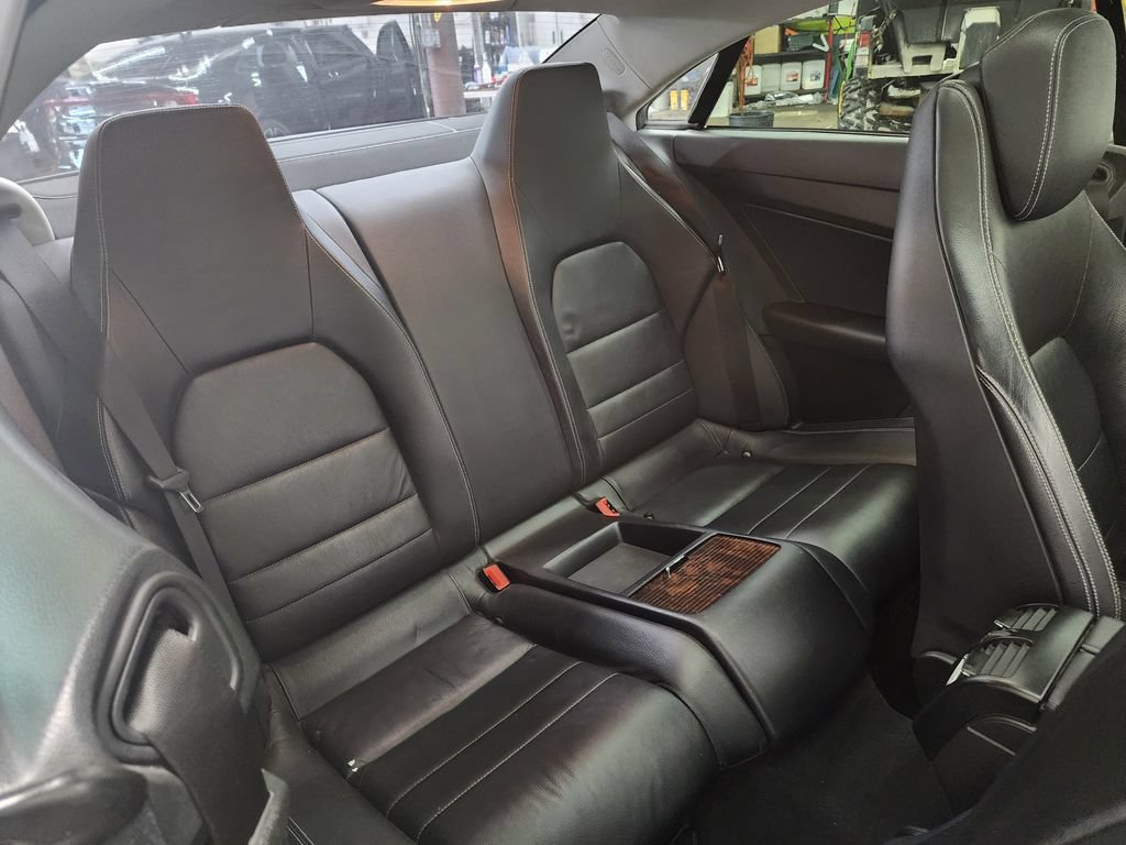 Used 2010 Mercedes-Benz E 550 Coupe image 31