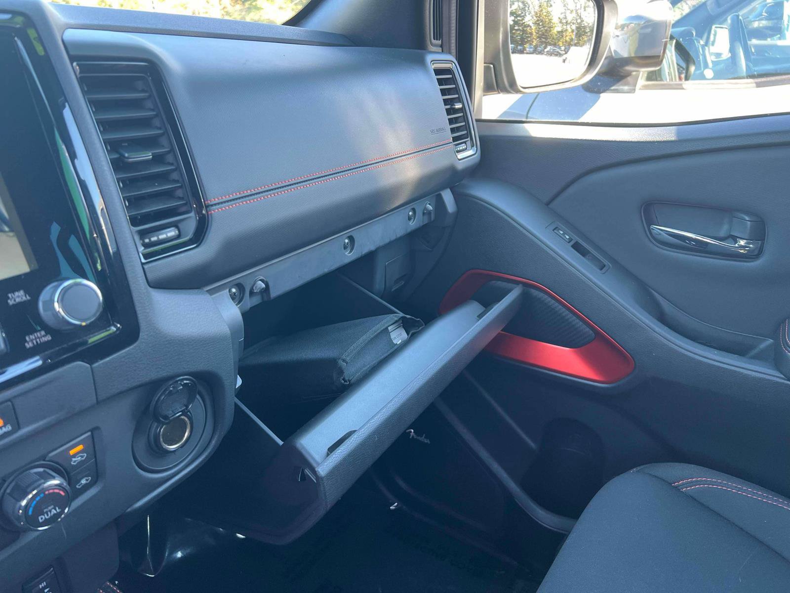 Used 2023 Nissan Frontier PRO-4X w/ Pro Convenience Package AWD/4WD image 9