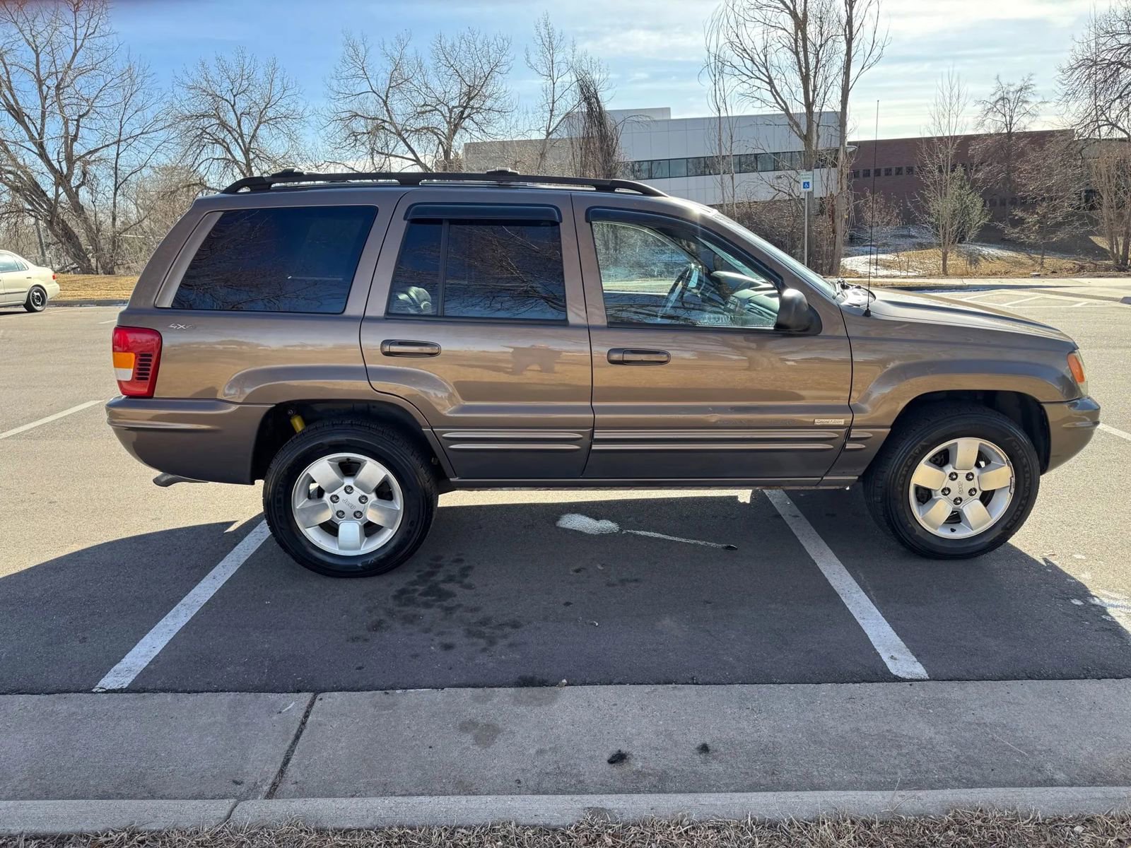 Used 2001 Jeep Grand Cherokee Limited image 4