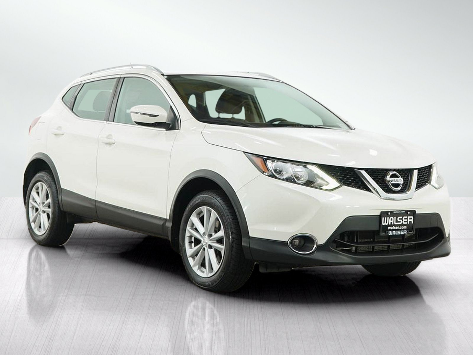 Used 2017 Nissan Rogue Sport SV w/ SV All-Weather Package AWD/4WD image 7