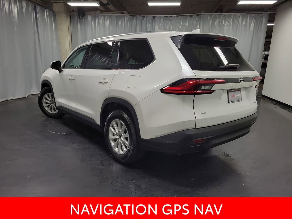 Used 2024 Toyota Grand Highlander AWD image 6