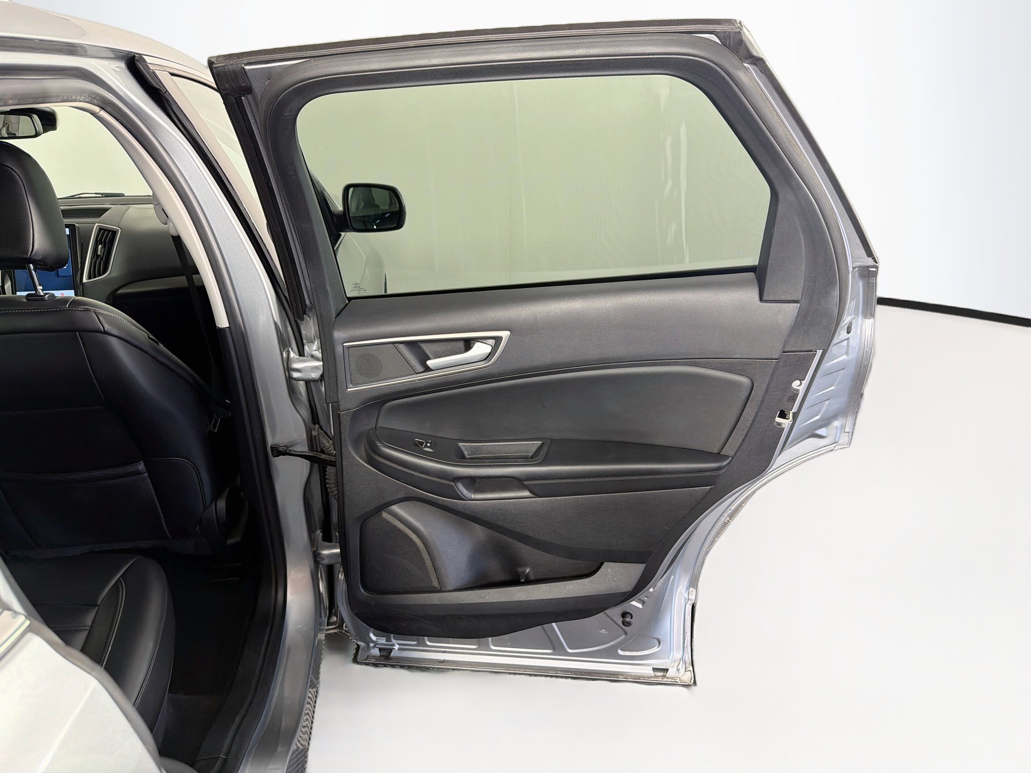 Used 2024 Ford Edge SEL AWD/4WD image 31