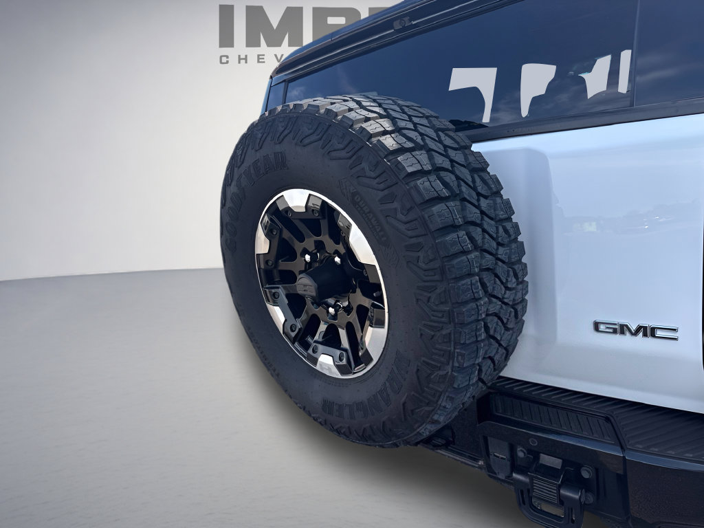Used 2024 GMC Hummer EV 2X w/ Extreme Off-Road Package AWD/4WD image 39