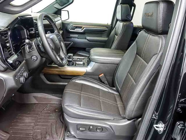 Certified 2026 Chevrolet Silverado 1500 High Country w/ Midnight Edition AWD/4WD image 12