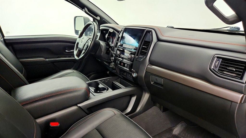 Used 2022 Nissan Titan PRO-4X AWD/4WD image 25