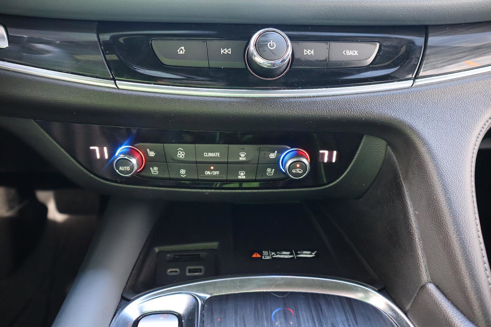 Used 2022 Buick Enclave Premium w/ Experience Buick Package image 33