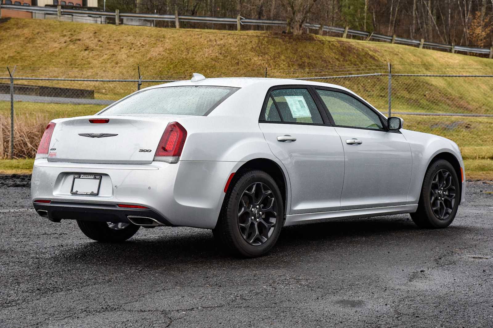 Certified 2023 Chrysler 300 Touring L w/ Comfort Group image 3