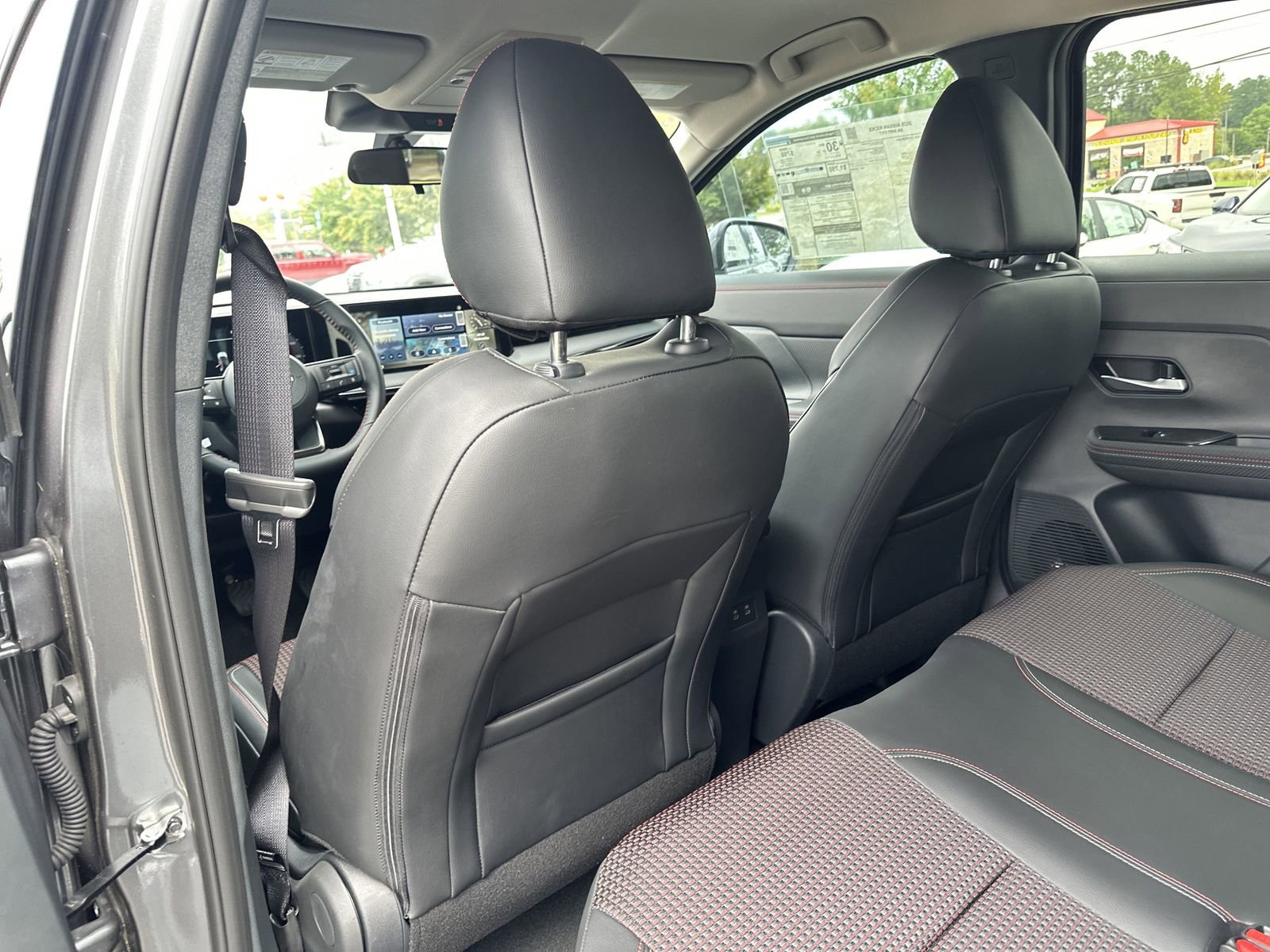 New 2025 Nissan Kicks SR image 20