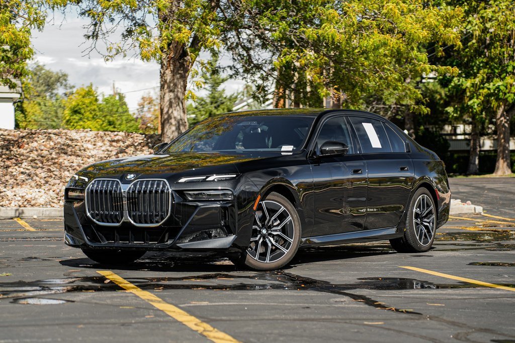 Used 2023 BMW 740i