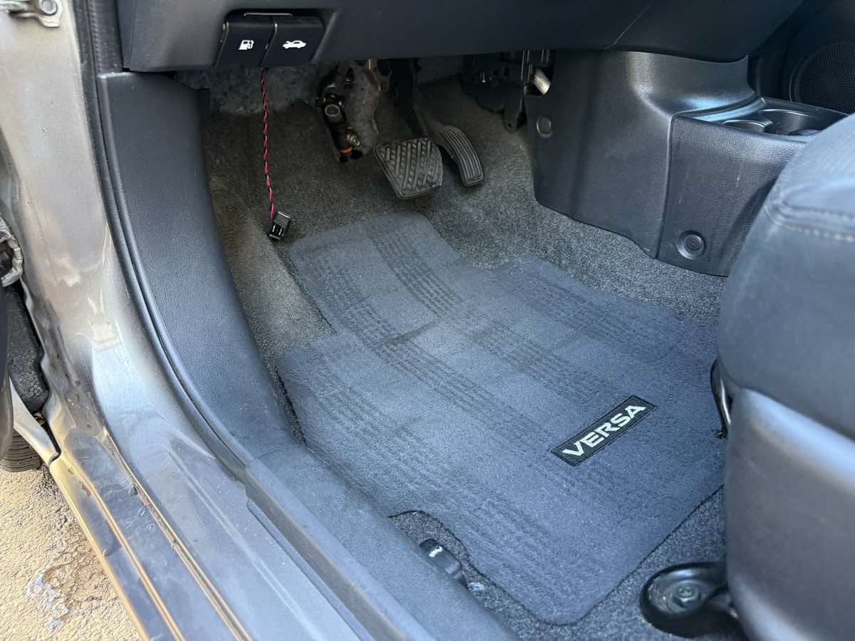 Used 2016 Nissan Versa SV FWD image 23