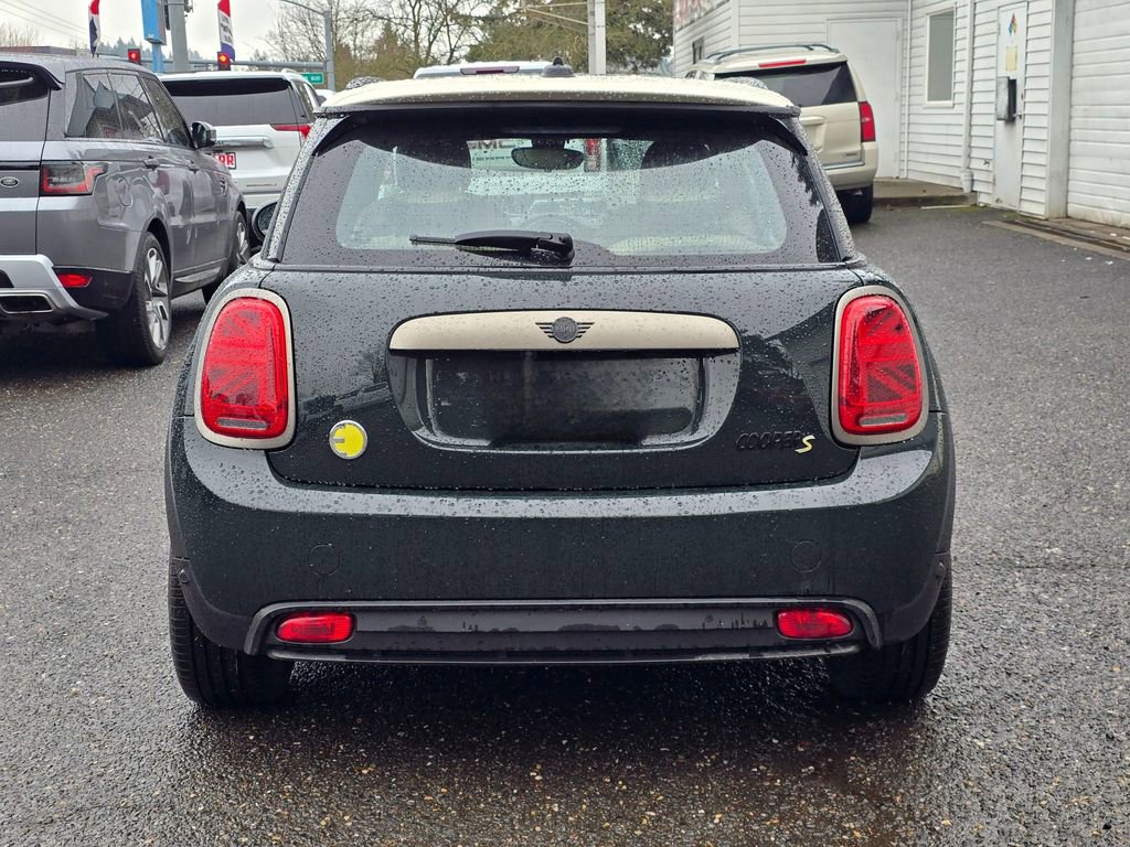 Used 2024 MINI Cooper SE w/ MINI Resolute Edition image 4