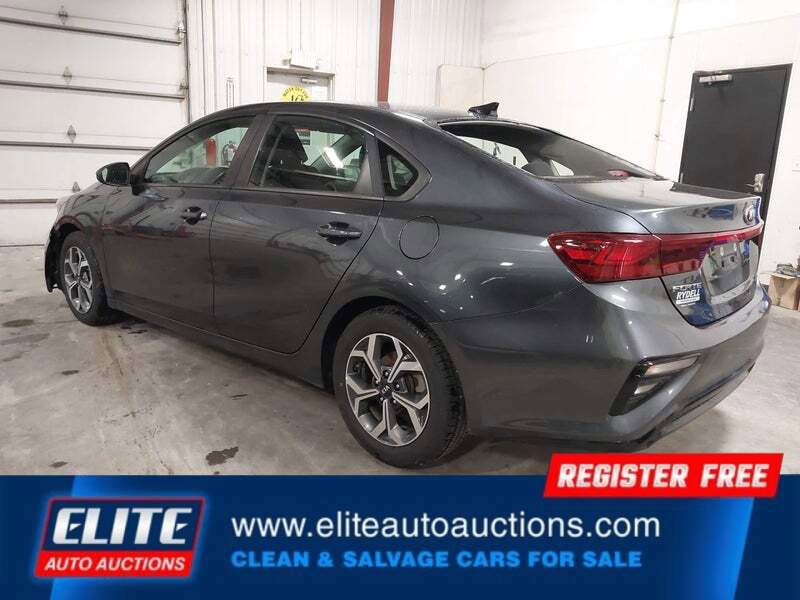 Used 2019 Kia Forte LXS FWD image 5