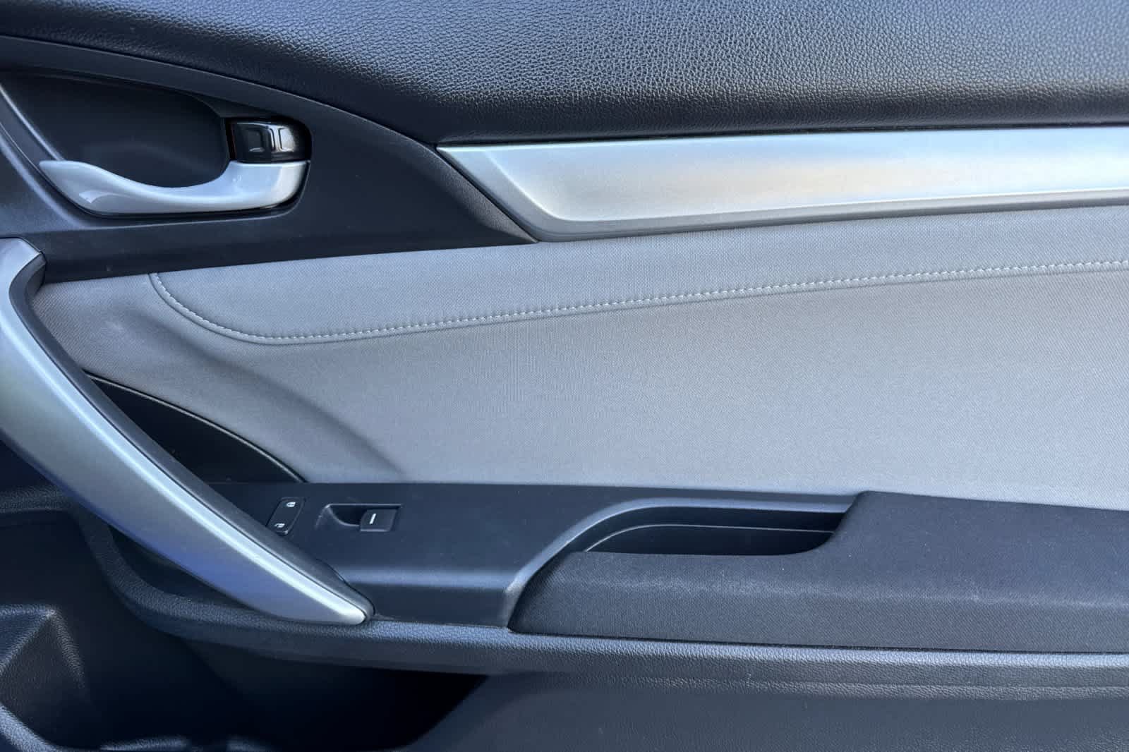 Used 2018 Honda Civic EX-T image 17