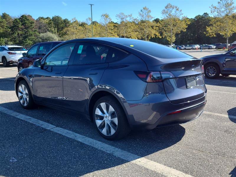 Used 2023 Tesla Model Y Long Range image 2
