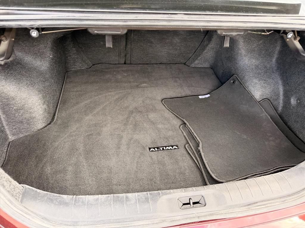 Used 2025 Nissan Altima 2.5 SV FWD image 28