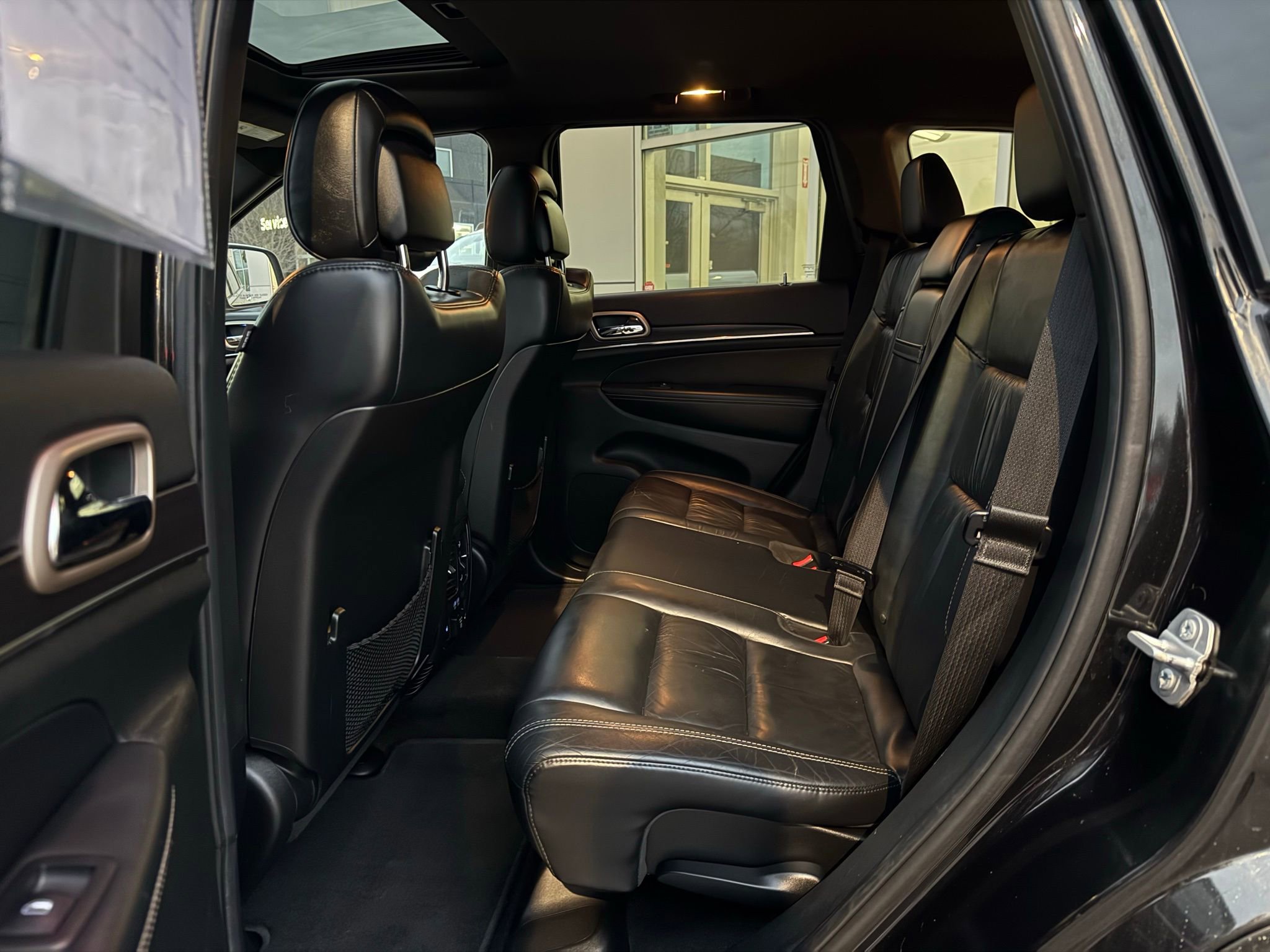 Used 2015 Jeep Grand Cherokee Limited image 34