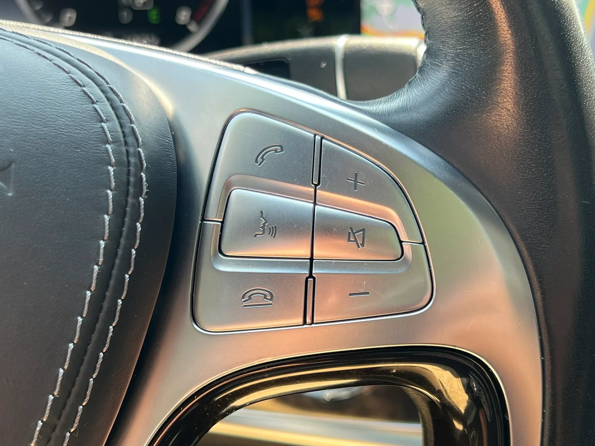 Used 2017 Mercedes-Benz S 550 4MATIC Sedan w/ Premium Package image 22