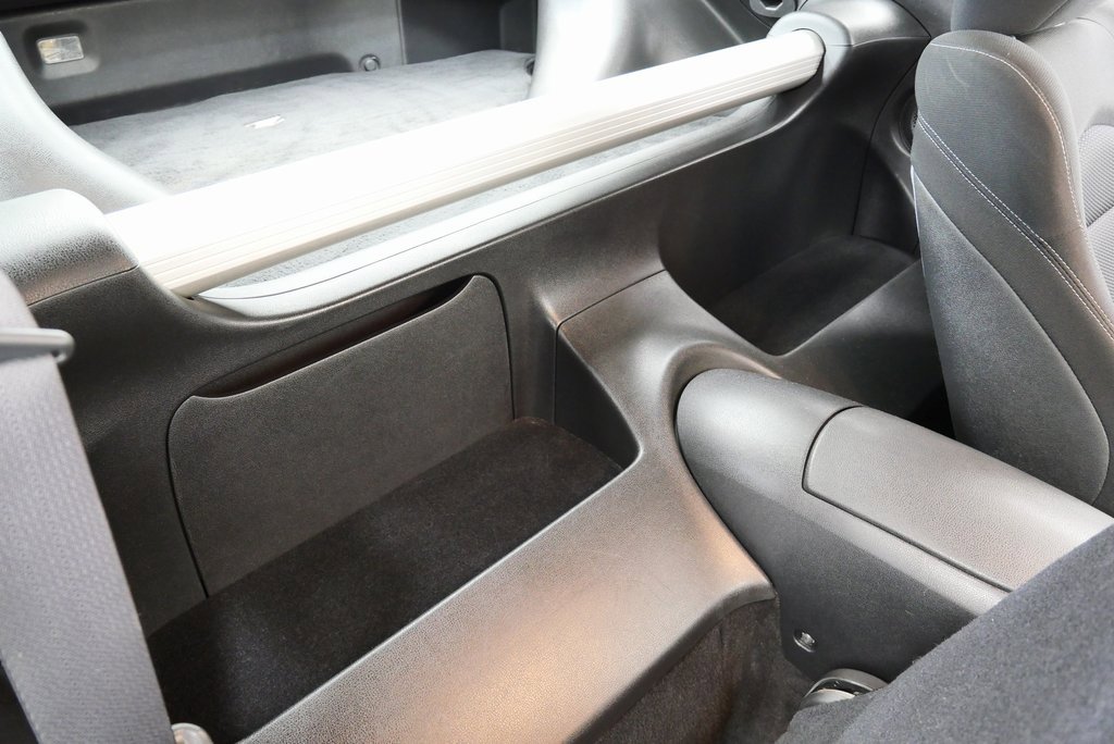 Used 2016 Nissan 370Z w/ Sport Package image 19