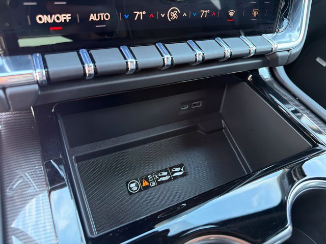 Used 2025 GMC Yukon XL Elevation AWD/4WD image 28
