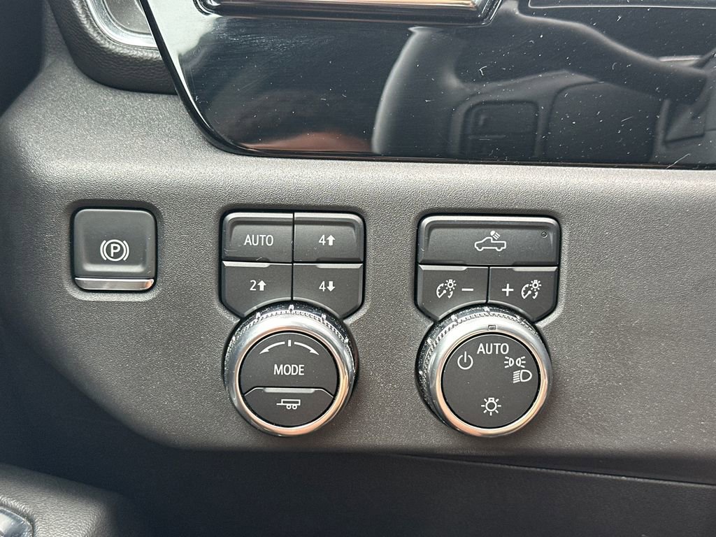 Certified 2025 GMC Sierra 1500 SLE image 31