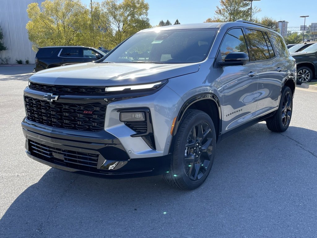 New 2026 Chevrolet Traverse RS image 3