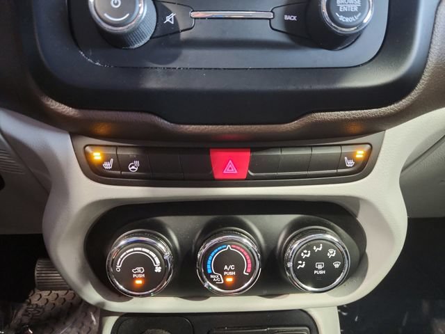 Used 2016 Jeep Renegade Latitude w/ Cold Weather Group AWD/4WD image 17