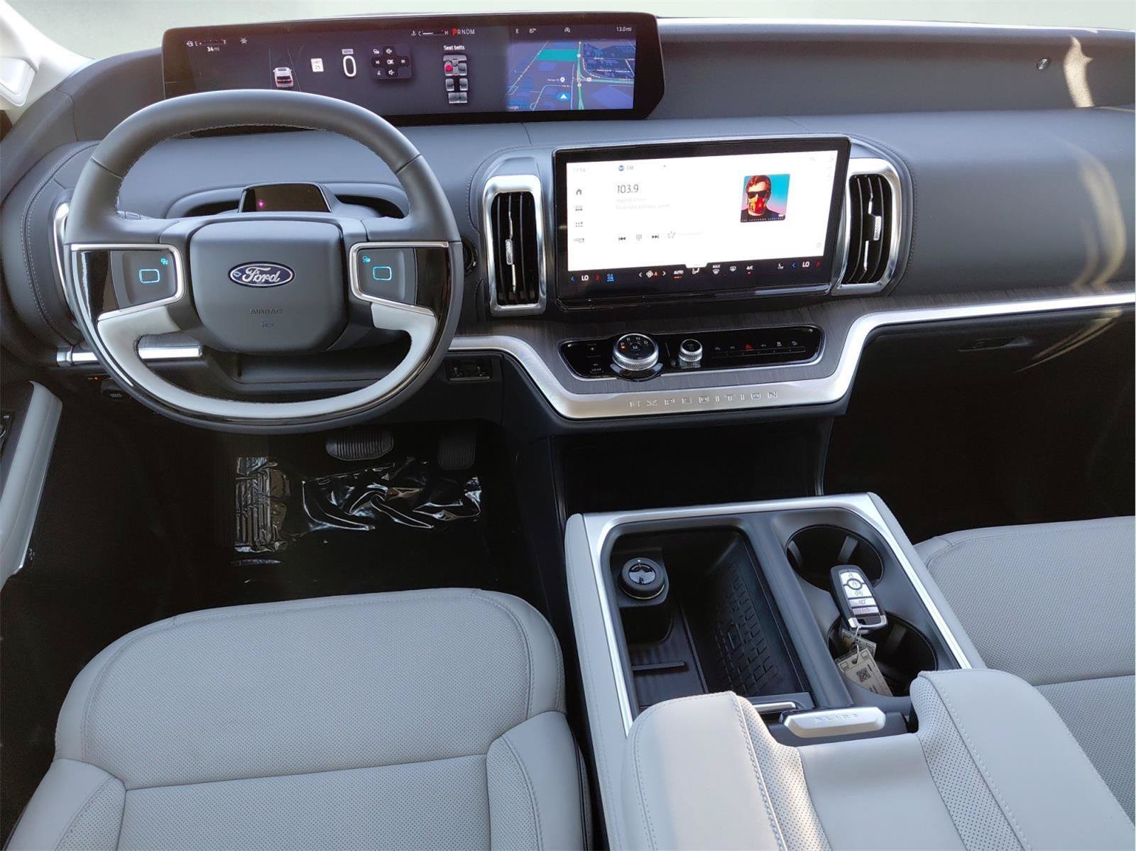 New 2025 Ford Expedition Max Platinum w/ Platinum Ultimate Package AWD/4WD image 3