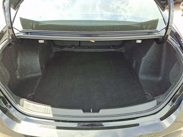 Used 2022 Chevrolet Malibu LT w/ Leather Package image 23