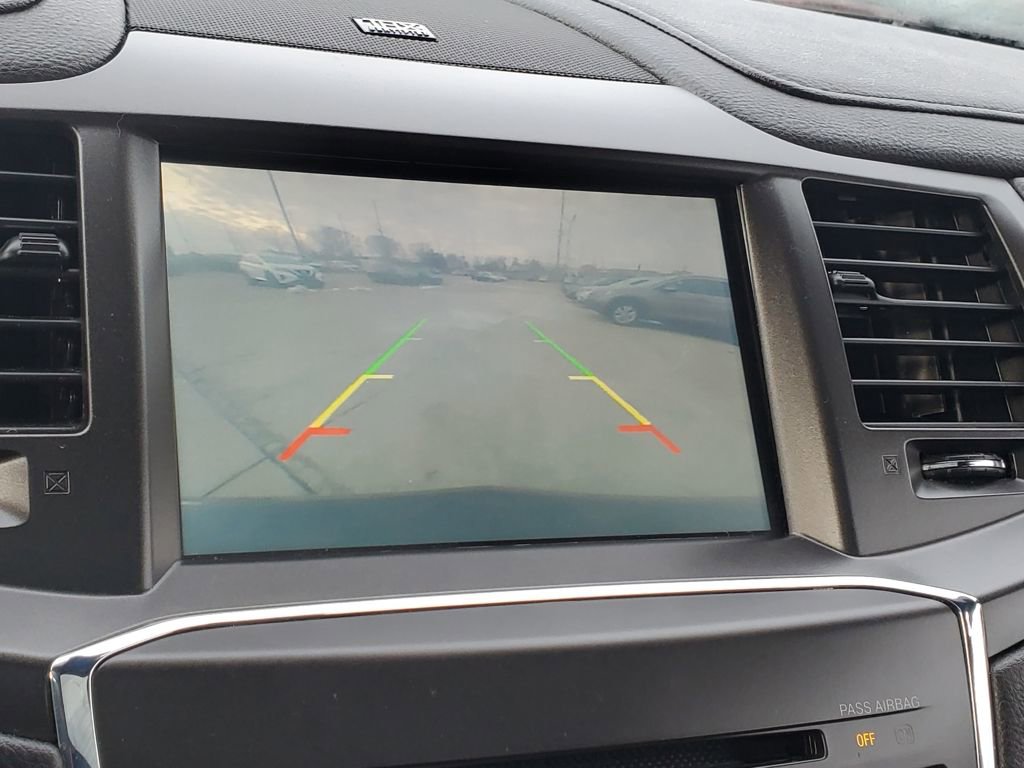 Used 2014 Lincoln MKS AWD w/ Equipment Group 201A image 21