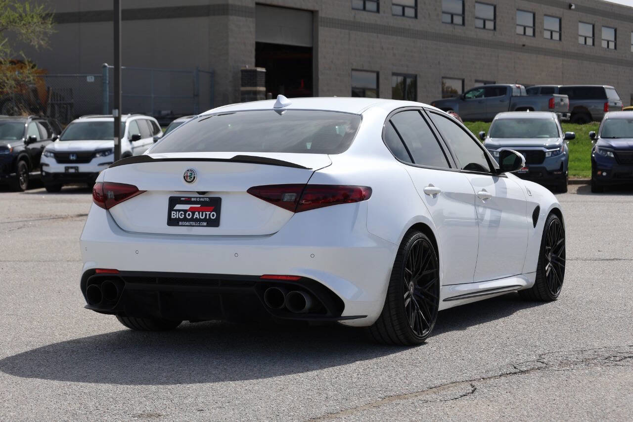 Used 2017 Alfa Romeo Giulia Quadrifoglio RWD image 9