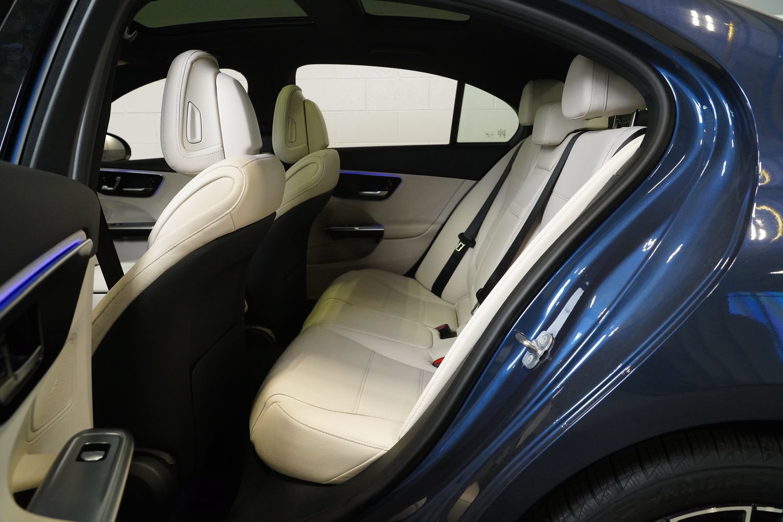 New 2026 Mercedes-Benz C 300 4MATIC Sedan image 16