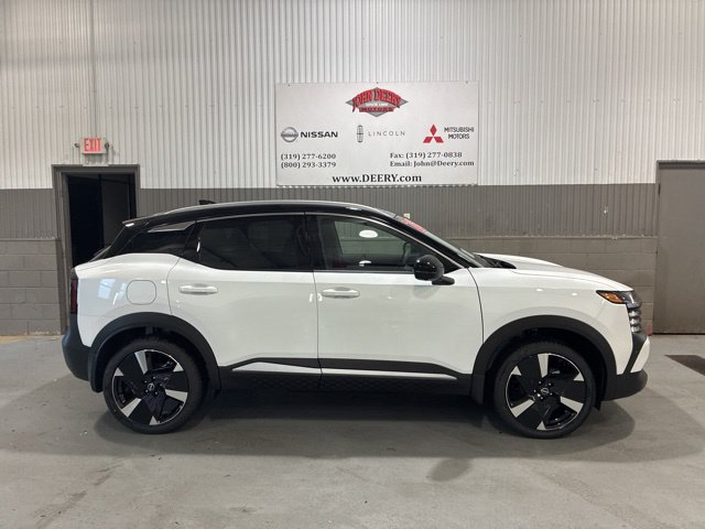 New 2026 Nissan Kicks SR w/ SR Premium Package AWD/4WD image 2