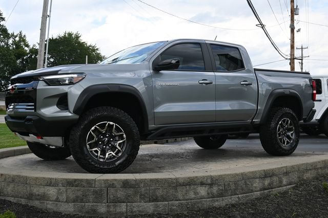 Used 2025 Chevrolet Colorado ZR2 w/ Technology Package AWD/4WD video 1