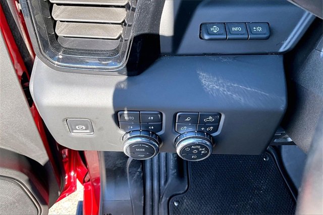 Used 2025 GMC Sierra 3500 AT4 w/ AT4 Premium Plus Package image 16